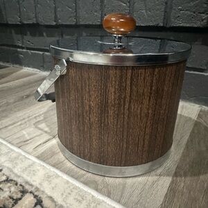 ATAPCO Vintage Retro Woodgrain Ice Bucket with Chrome Trim